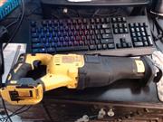 DEWALT DCS384
